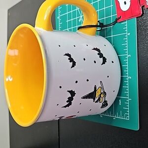 Snoopy Halloween mug nwt